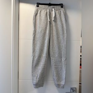 🩵NEW H&M - Sweatpants